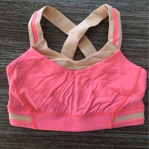 Lululemon sports bra. EUC. Has pockets!